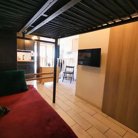Celui Qui Passait Le Week-end A Disneyland Apartment